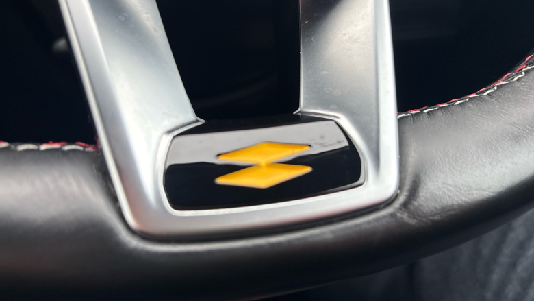 Renault Captur 1.3 Mild hybrid 140 R.S. Line 5dr Petrol Hatchback